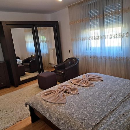 Penthouse Daniela - 3 Rooms In A Spacious Central Apartment เตอร์กู-มูเรช ภายนอก รูปภาพ